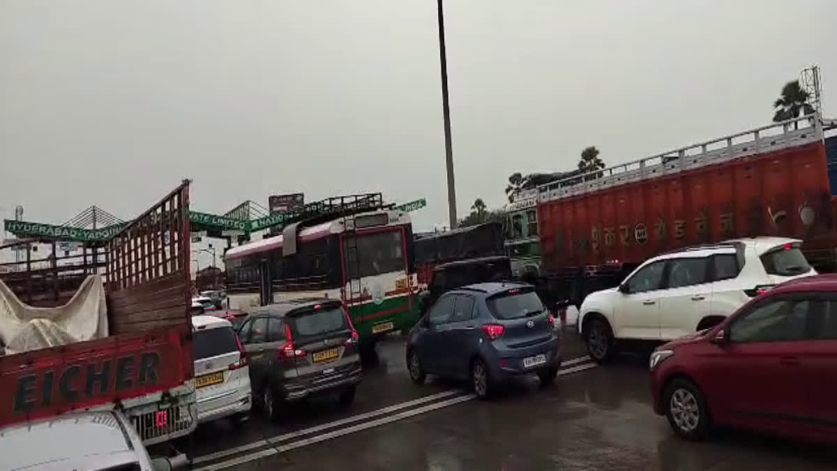 Traffic jam on Hyderabad Vijayawada National Highway