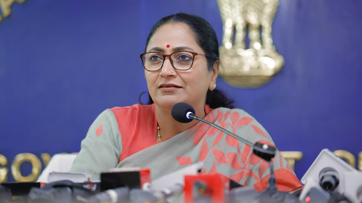कूड़े के पहाड़ों से मुक्ति की ओर दिल्ली, 2.16 करोड़ मीट्रिक टन कचरे का प्रसंस्करण पूरा, 100 एकड़ बहुमूल्य भूमि मुक्त मुख्यमंत्री रेखा गुप्ता