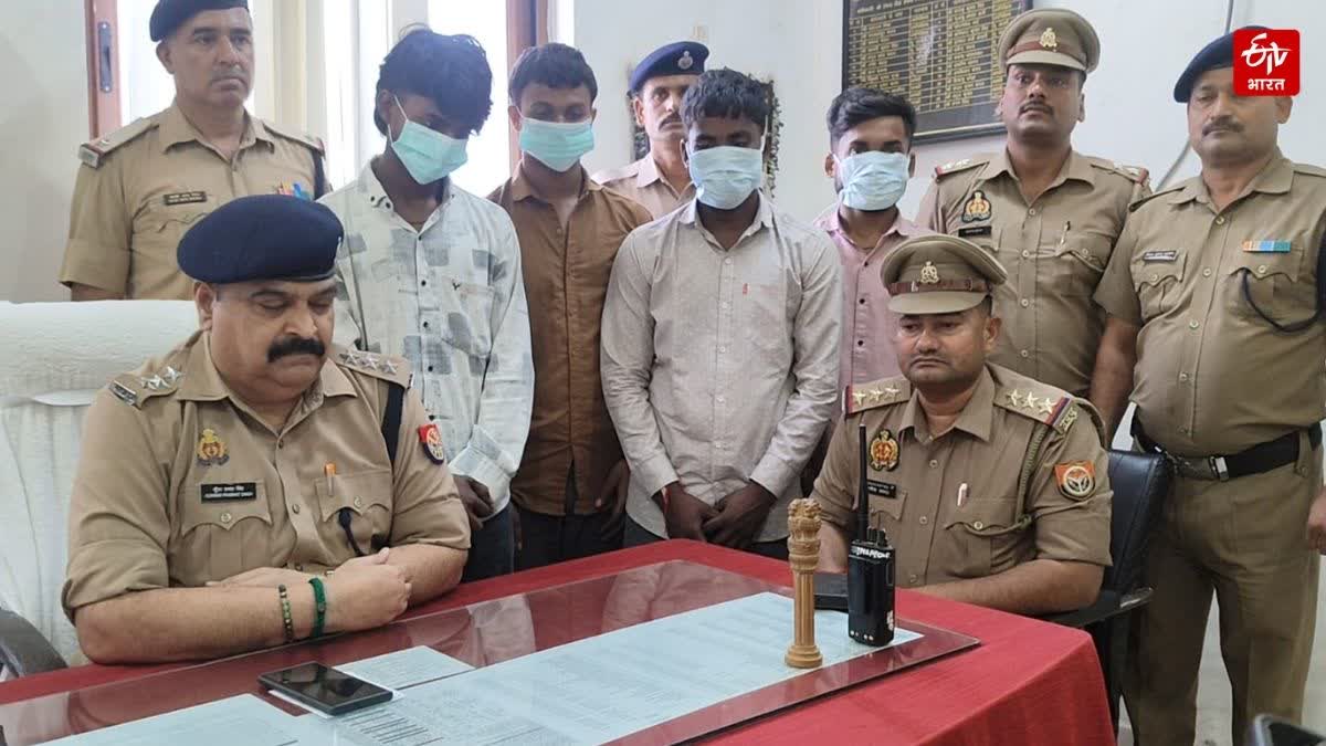 ट्रेन पर पत्थर मारने के आरोपी गिरफ्तार.