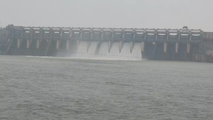 BANSAGAR DAM SIX GATES OPEN