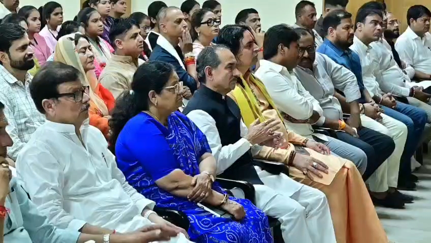 BJP office bearers and public representatives listening to the 'Mann Ki Baat' program.