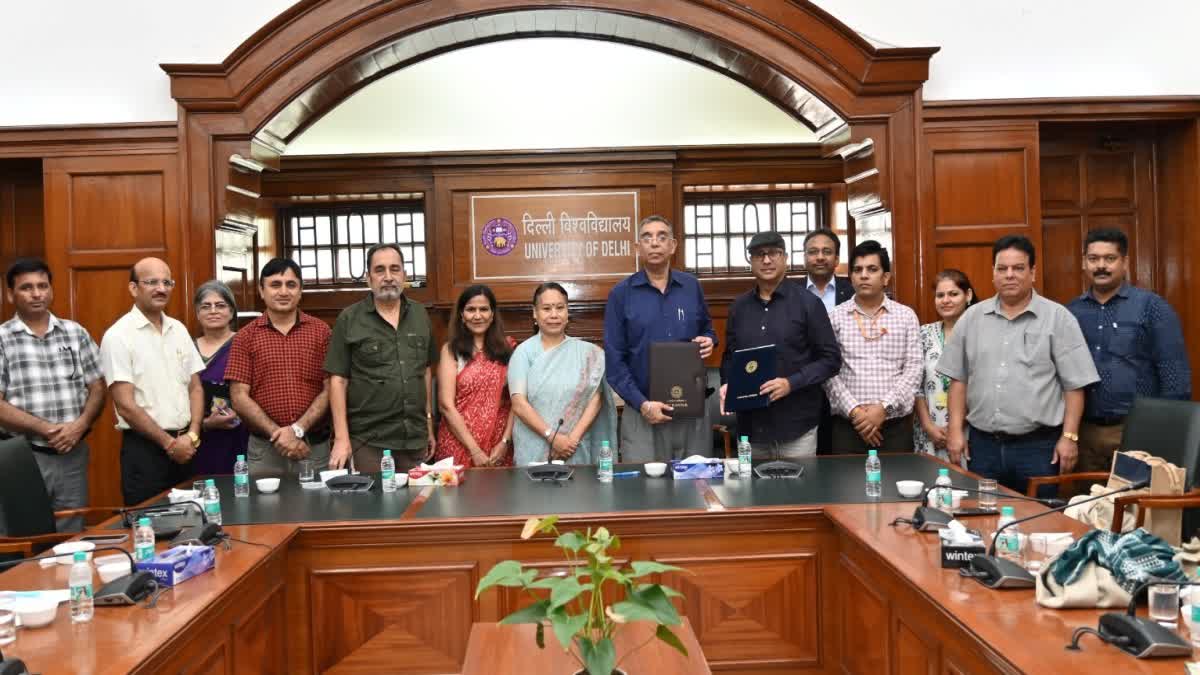 डीयू और आईआईटी कानपुर में हुआ एमओयू