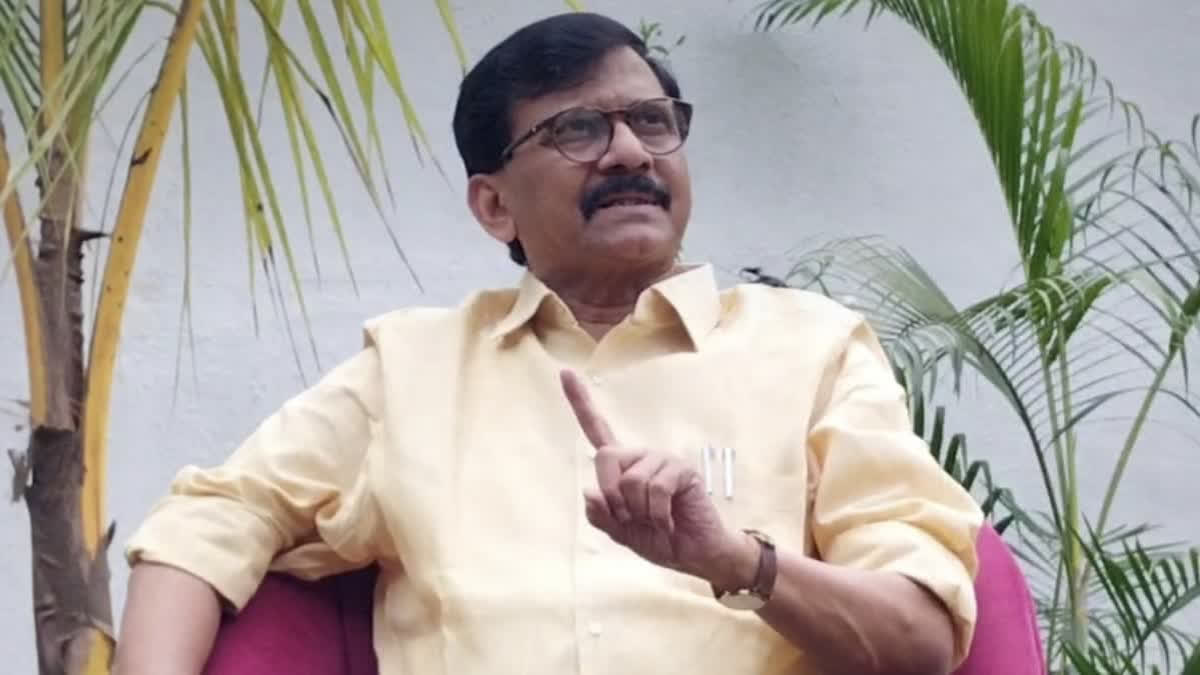 "...तर निवडणूक आयोगाला विचार करावा लागेल", मतदार यादीतील घोळावरून संजय राऊतांचा टोला Sanjay Raut