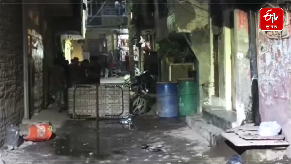 Four people died and one person was injured in a fire that broke out in a four storey building in tigri extension