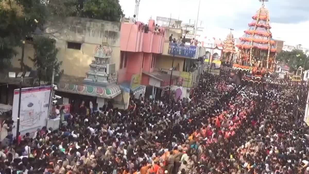 அண்ணாமலையார் தேர் திருவிழா - வெகு சிறப்பாக நடைபெற்ற பஞ்சரத தேரோட்டம்