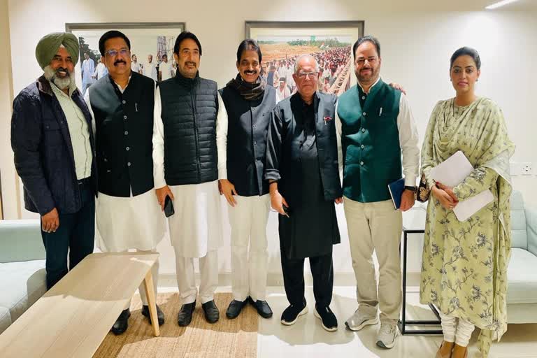 After Rahul Gandhi Nudge, Congress Leaders Bridge Their Divide In