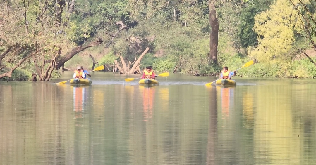 New Year 2025: बस्तर का धुड़मारास गांव जो मैप में नजर नहीं आता लेकिन विश्व पर्यटन विलेज में है नाम