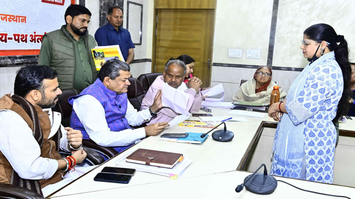 bjp-workers hearing at BJP Office