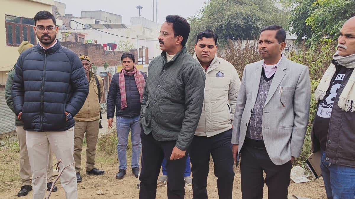 District administration officials during the survey.