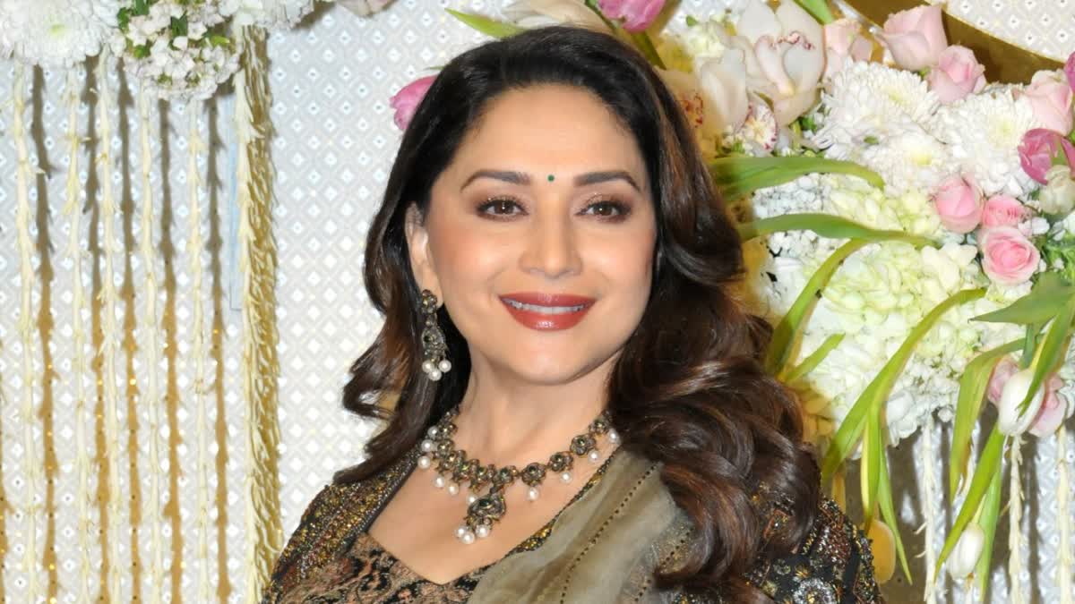 Bollywood dhak dhak girl Madhuri Dixit opens up about her experience working with legendary actor Dharmendra