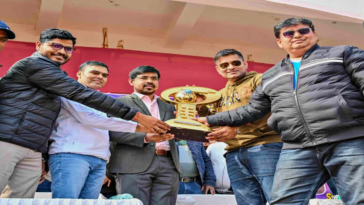 Former cricketer Saurabh Tiwary arrived Deoghar with Syed Mushtaq Ali Trophy
