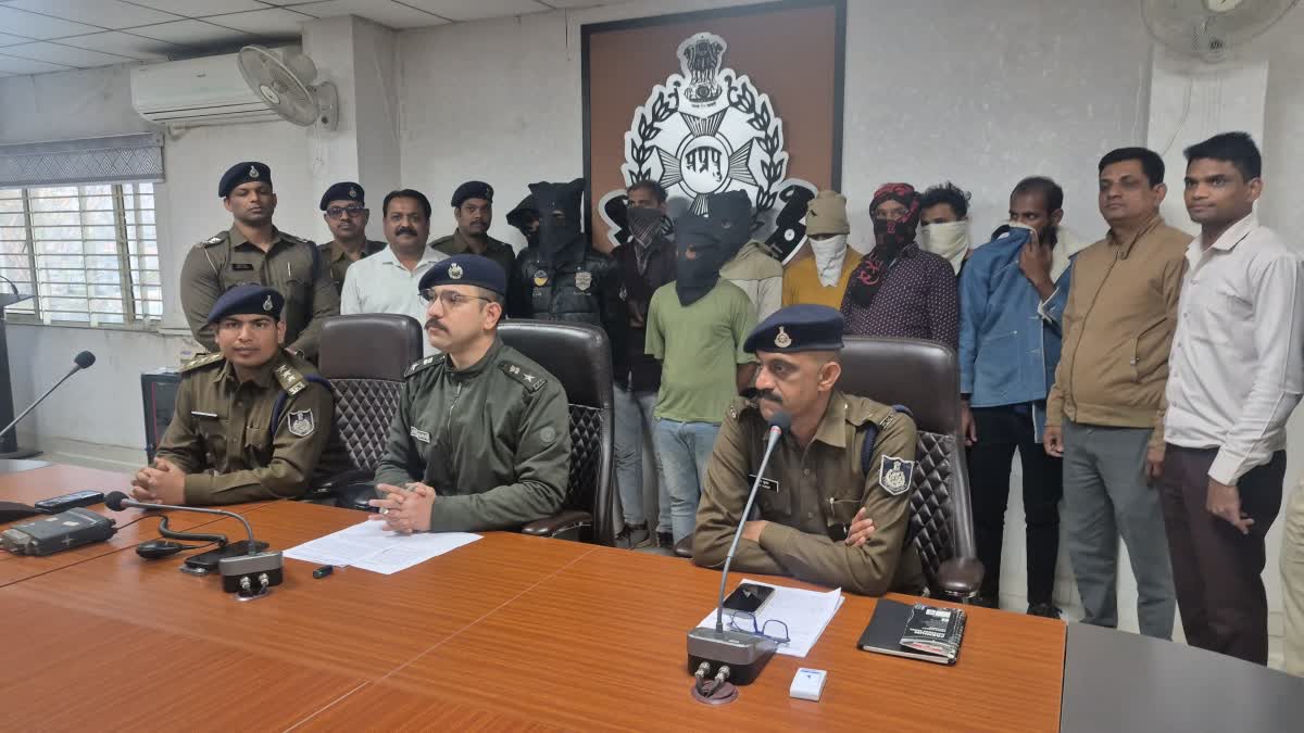 RATLAM POLICE CAUGHT 10 THUG