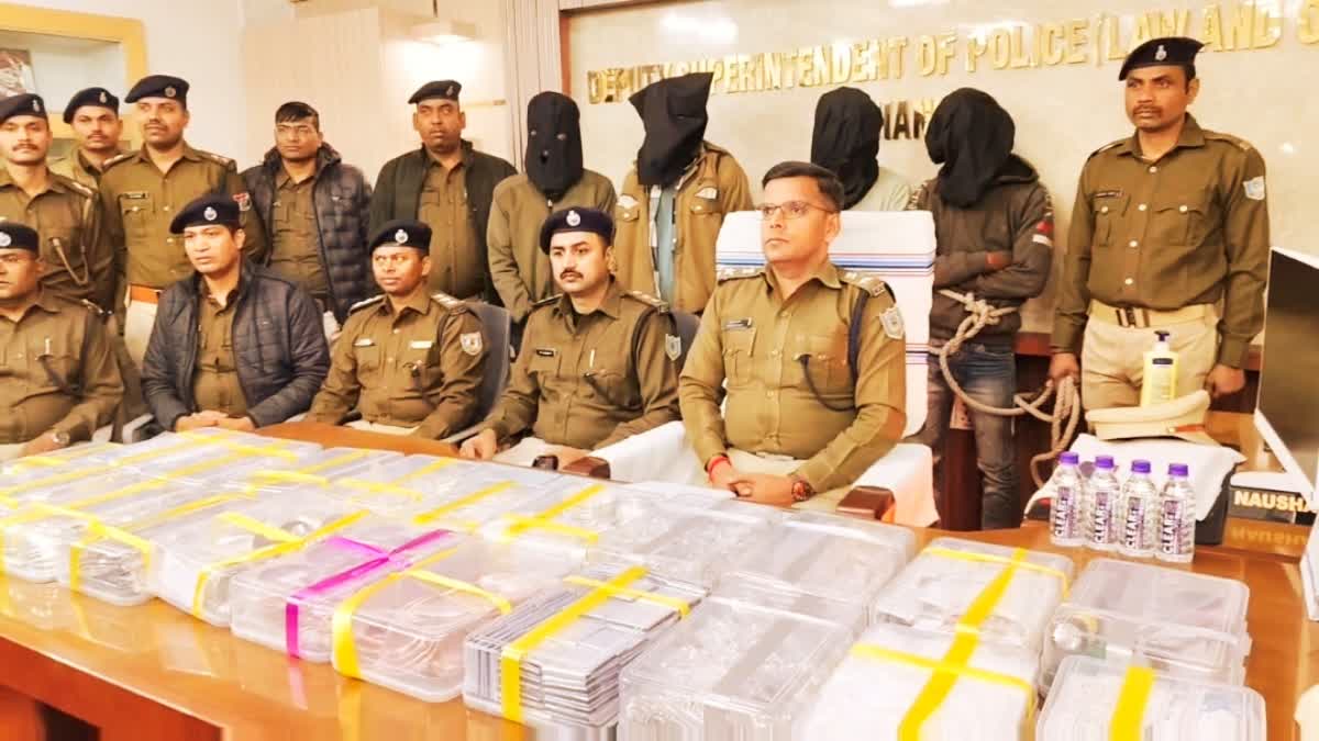 Police cracked robbery case and arrested criminals in Dhanbad