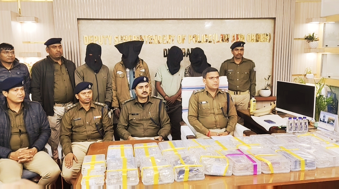 vPolice cracked robbery case and arrested criminals in Dhanbad