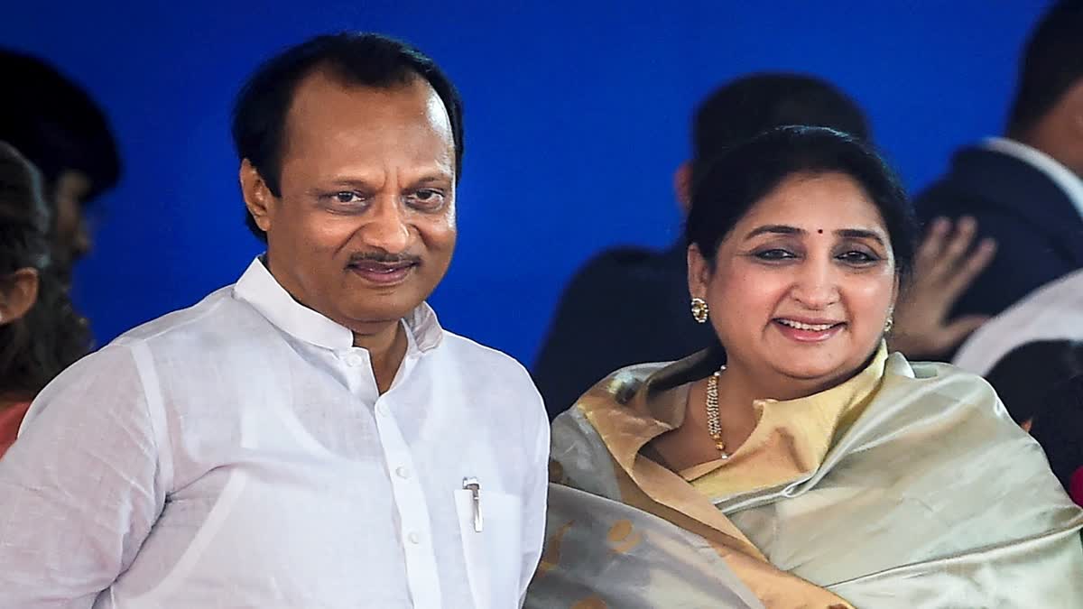 மகாராஷ்டிராவின் முதல் பெண் துணை முதல்வராக பதவியேற்றார் அஜித் பவாரின் மனைவி சுனேத்ரா