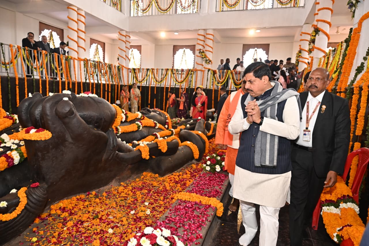 जमीन पर लेटे काल भैरव धाम का मोहन यादव ने किया लोकार्पण, रीवा में बनेगा  इंडस्ट्रियल एरिया