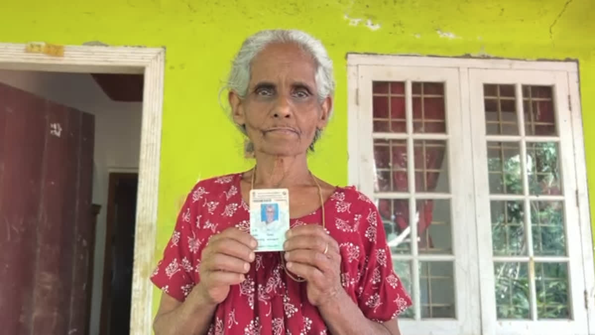 VOTER LIST MARKED AS DEAD DECLARED DEAD BUT ALIVE RADHA 81 UDUMBANCHOLA IDUKKI KERALA VOTER LIST ERROR