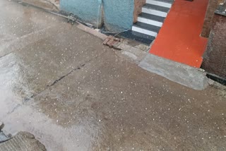 नीमराणा में गिरे ओले