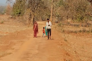 Villages In Bharatpur-Sonhat Yearn For Proper Mobile Connectivity