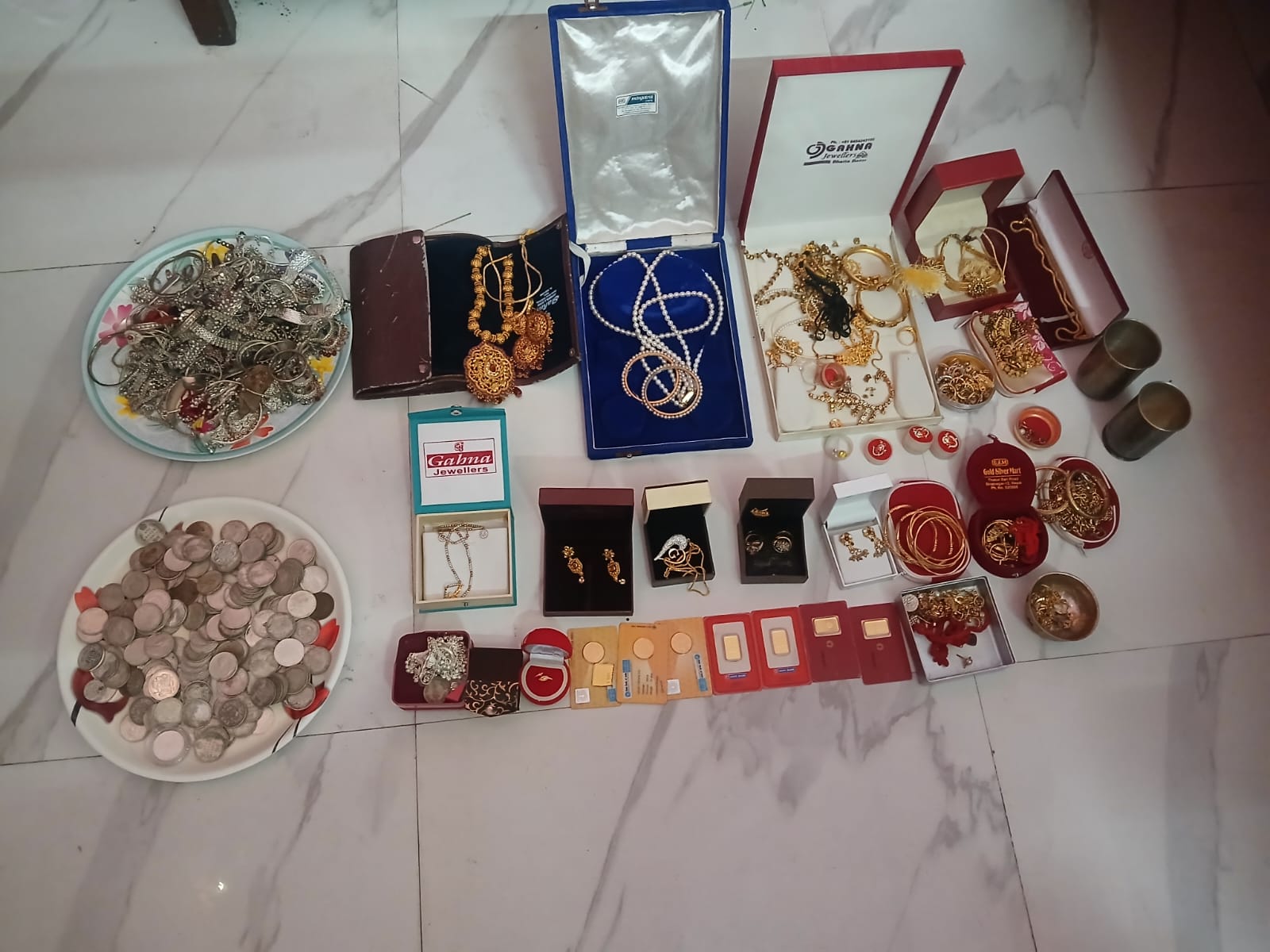EOU Raids On Bihar Police DSP Yields Tea Gardens And Bullion