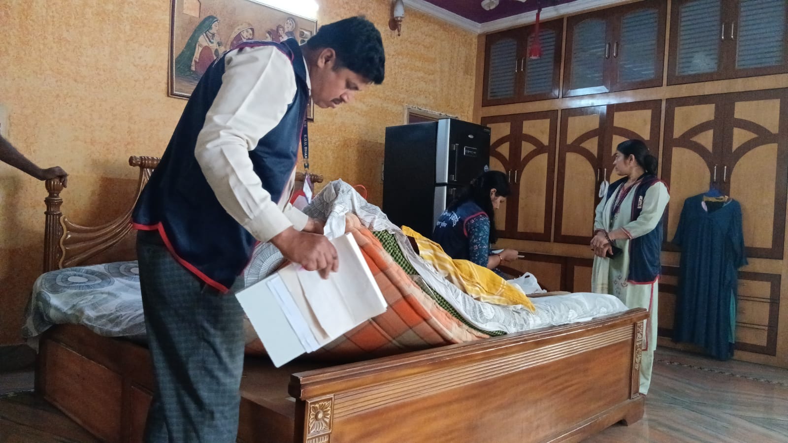 EOU Raids On Bihar Police DSP Yields Tea Gardens And Bullion