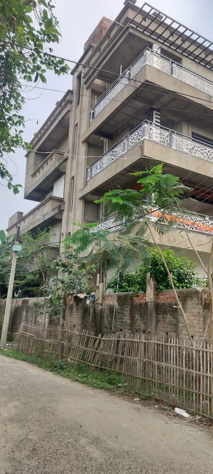 EOU Raids On Bihar Police DSP Yields Tea Gardens And Bullion