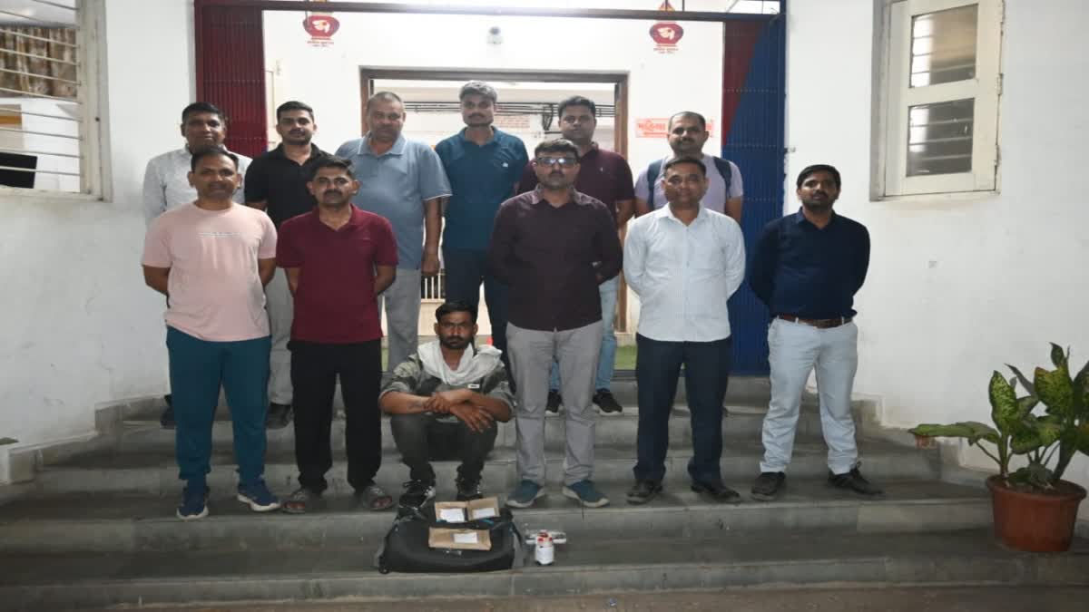 નવસારીમાંથી નશાનો સોદાગર ઝડપાયો