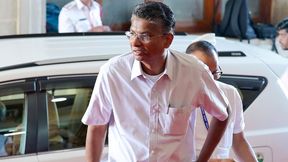 case-registered-against-two-facebook-pages-for-posting-against-satish-jarkiholi