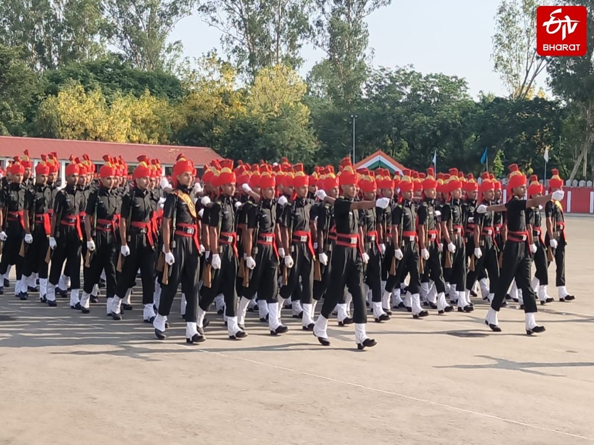 बरेली में अग्निवीरों की पासिंग आउट परेड.