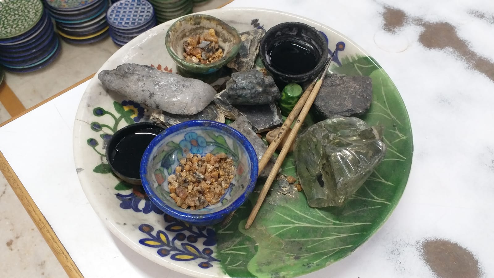 why-pink-citys-ancient-iranian-blue-pottery-art-is-facing-existential-crisis