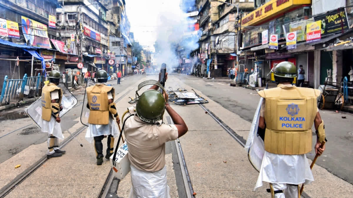 NHRC Issues Notice To Kolkata Police Chief Over 'Brutal Force' Used During Protests Police use tear gas on protestors during the Nabanna Abhijan protest against the alleged rape and murder of RG Kar Hospital doctor, in Kolkata on Aug 27.