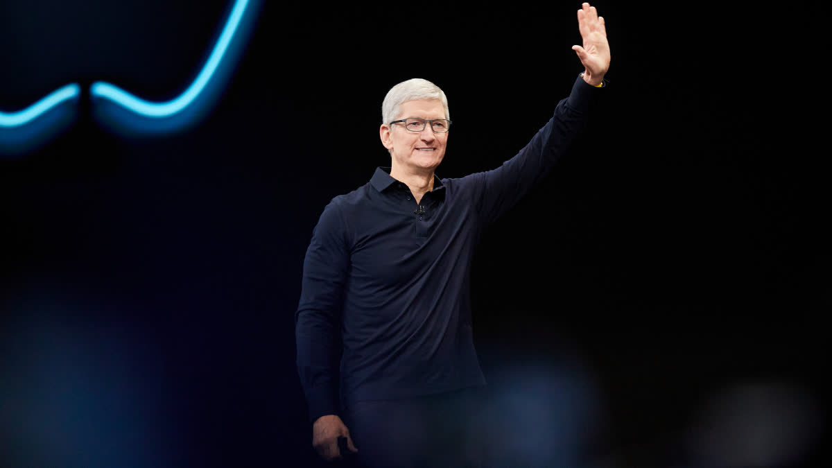Tim Cook Steps Down 5 Ways He Changed Apple Forever