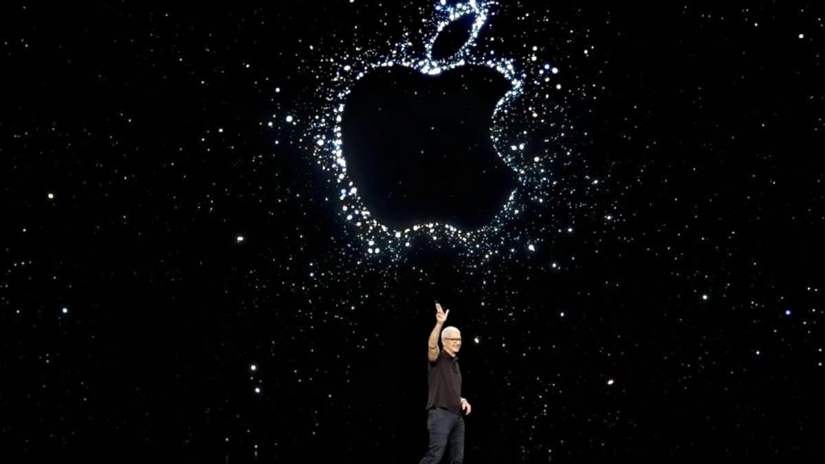 TIM COOK APPLE CEO RETIREMENT  JOHN TERNUS NEW APPLE CEO  TIM COOK APPLE ACHIEVEMENTS  APPLE CEO CHANGE 2026
