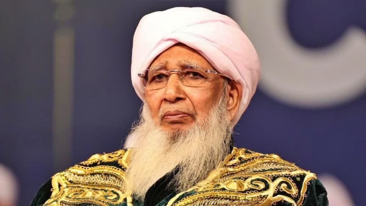 Islamic Cleric's Remarks on Women's Public Presence Trigger Major Political and Social Controversy in Keralam