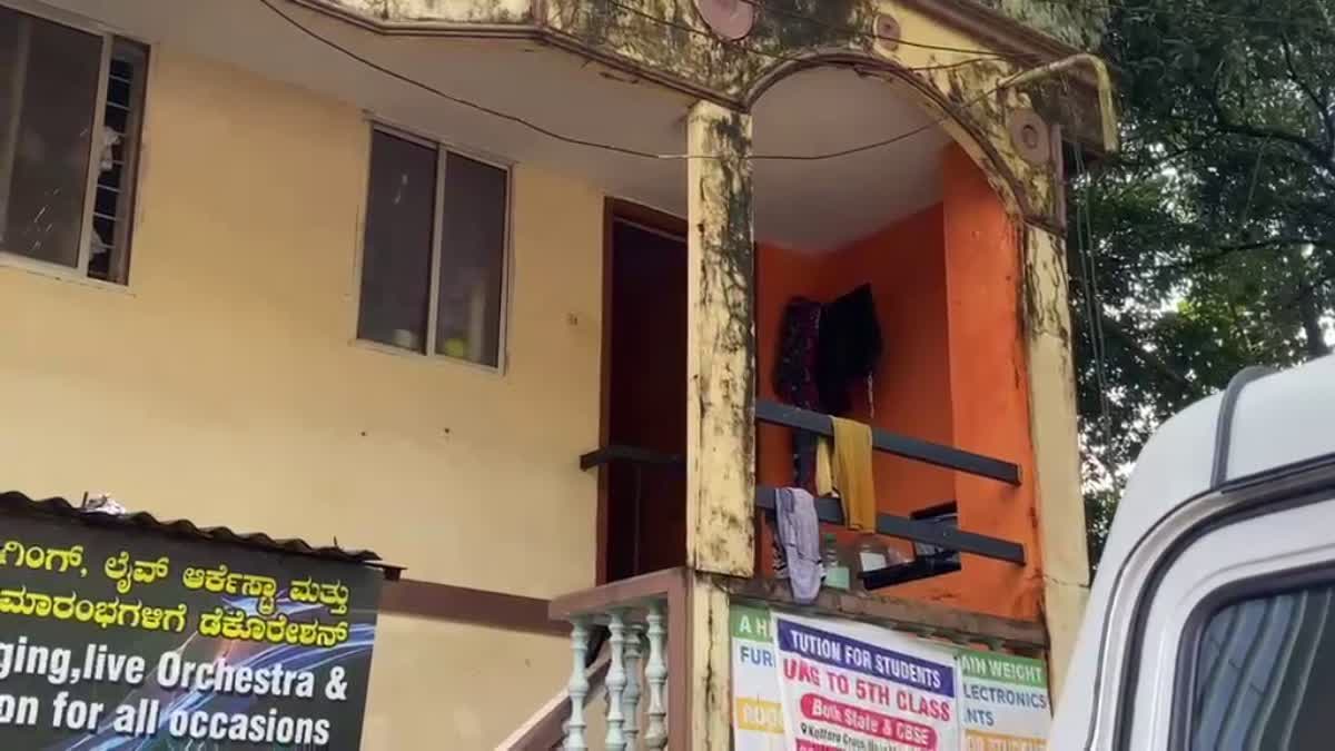 Brother stabbed to death after fight over mobile phone, younger brother arrested in Mangaluru