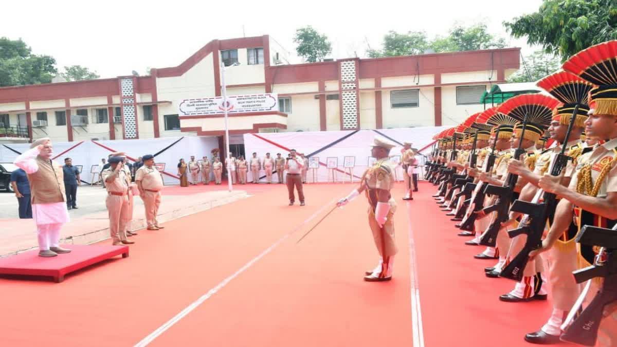 एलजी ने दिल्ली ट्रैफिक पुलिस मुख्यालय का किया दौरा