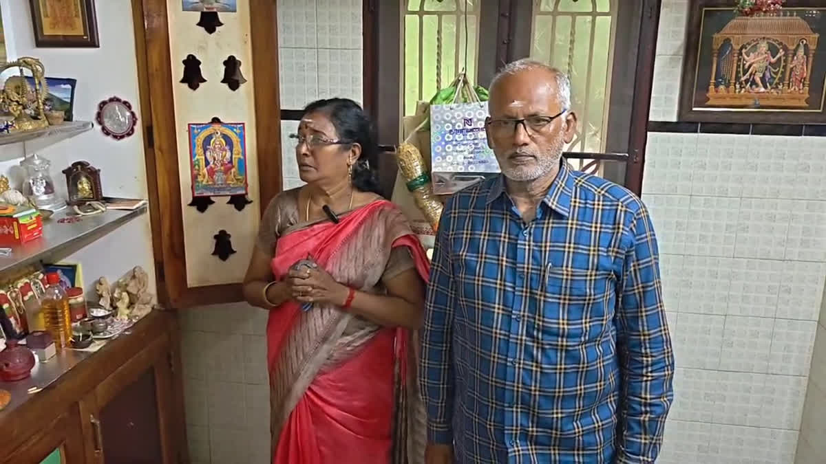 நேபாள வெள்ளத்தில் இருந்து தப்பி வந்த தம்பதியினர்
