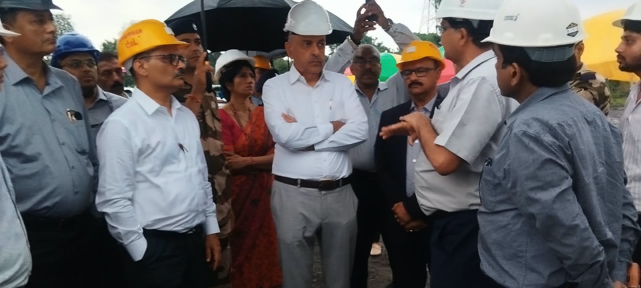 PM Advisor Tarun Kapoor inspected Munidih Coal Bed Methane Block 1 project in Dhanbad