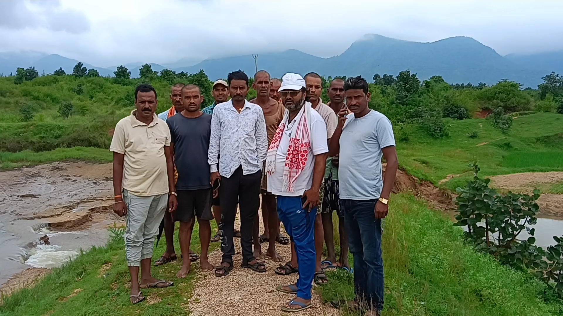 Latehar Gurgu village Barbandh damaged