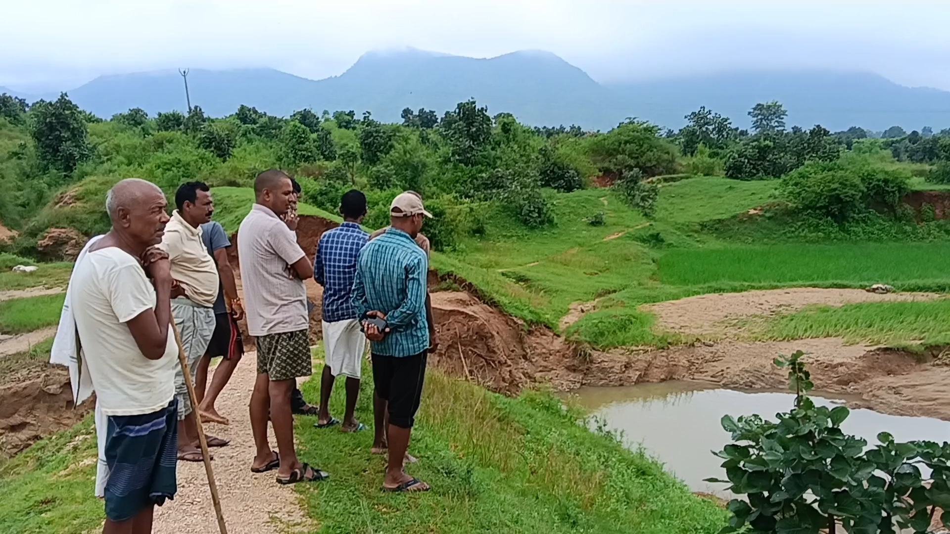 Latehar Gurgu village Barbandh damaged