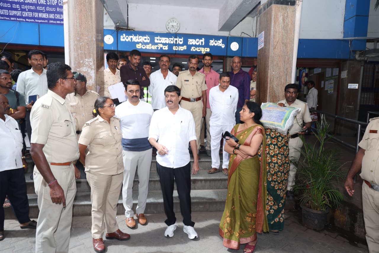 Transport Minister Byrathi Suresh Makes Surprise Visit to Majestic Bus Stations, Orders Doctor for BMTC Clinic