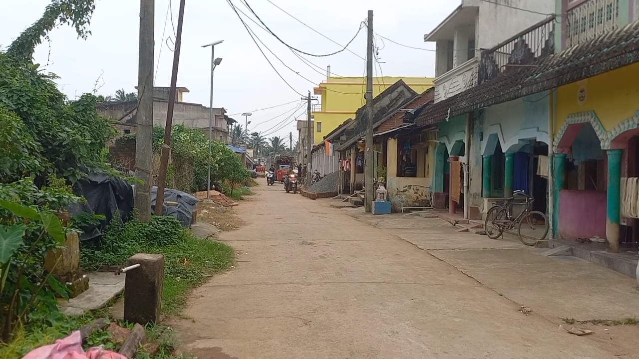 Looms Fall Silent: Odisha’s Alandia Gamuchha From Puri Fades As Weavers Seek GI Tag And Wider Market
