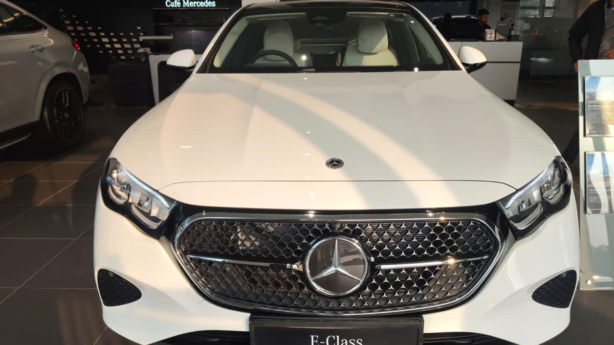 ଓଡ଼ିଶାରେ ବଢୁଛି ବିଳାସପୂର୍ଣ୍ଣ ଗାଡିର ଚାହିଦା: ପୂର୍ବ ବର୍ଷ ତୁଳନାରେ 2025ରେ ଚାରି ପ୍ରତିଶତ ବୃଦ୍ଧି The demand for luxury cars is increasing in Odisha.