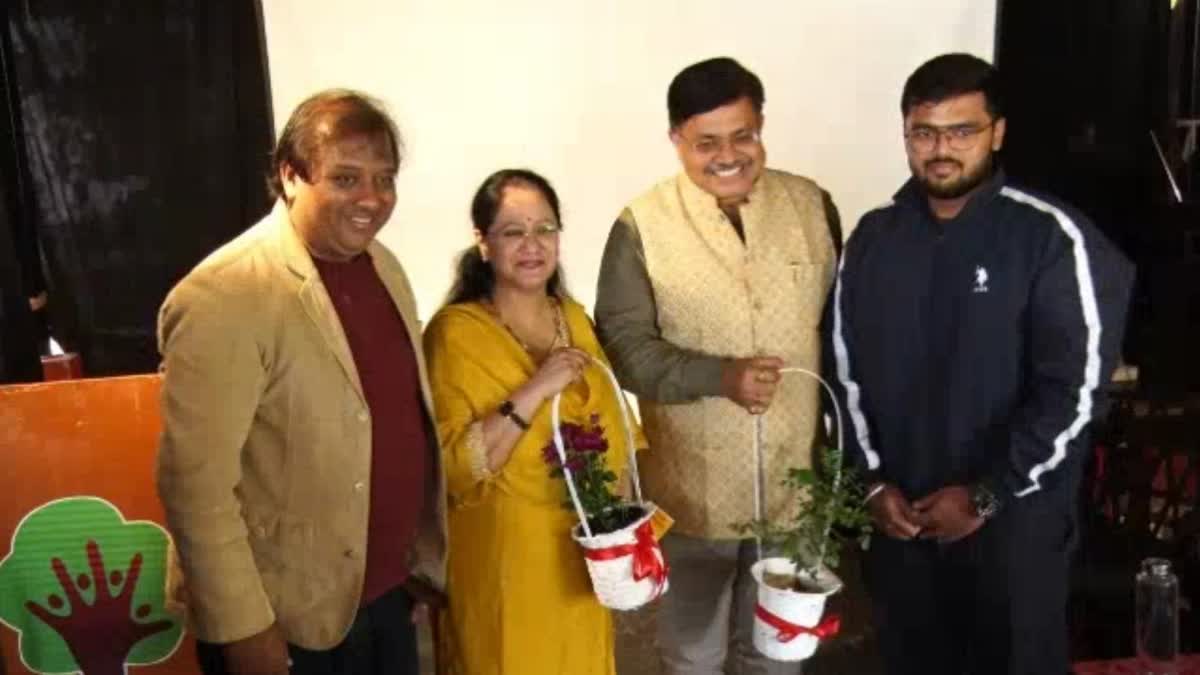 ଫୁଲ ତୋଡ଼ା ନୁହେଁ ଗଛ ଚାରା ସହିତ ନୂତନ ବର୍ଷକୁ ସ୍ୱାଗତ କରନ୍ତୁ: ଓଡ଼ିଶା ସରକାର