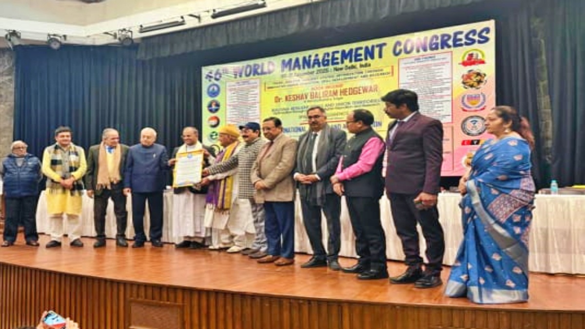 Sunil Kumar Gets Best Education Minister Award