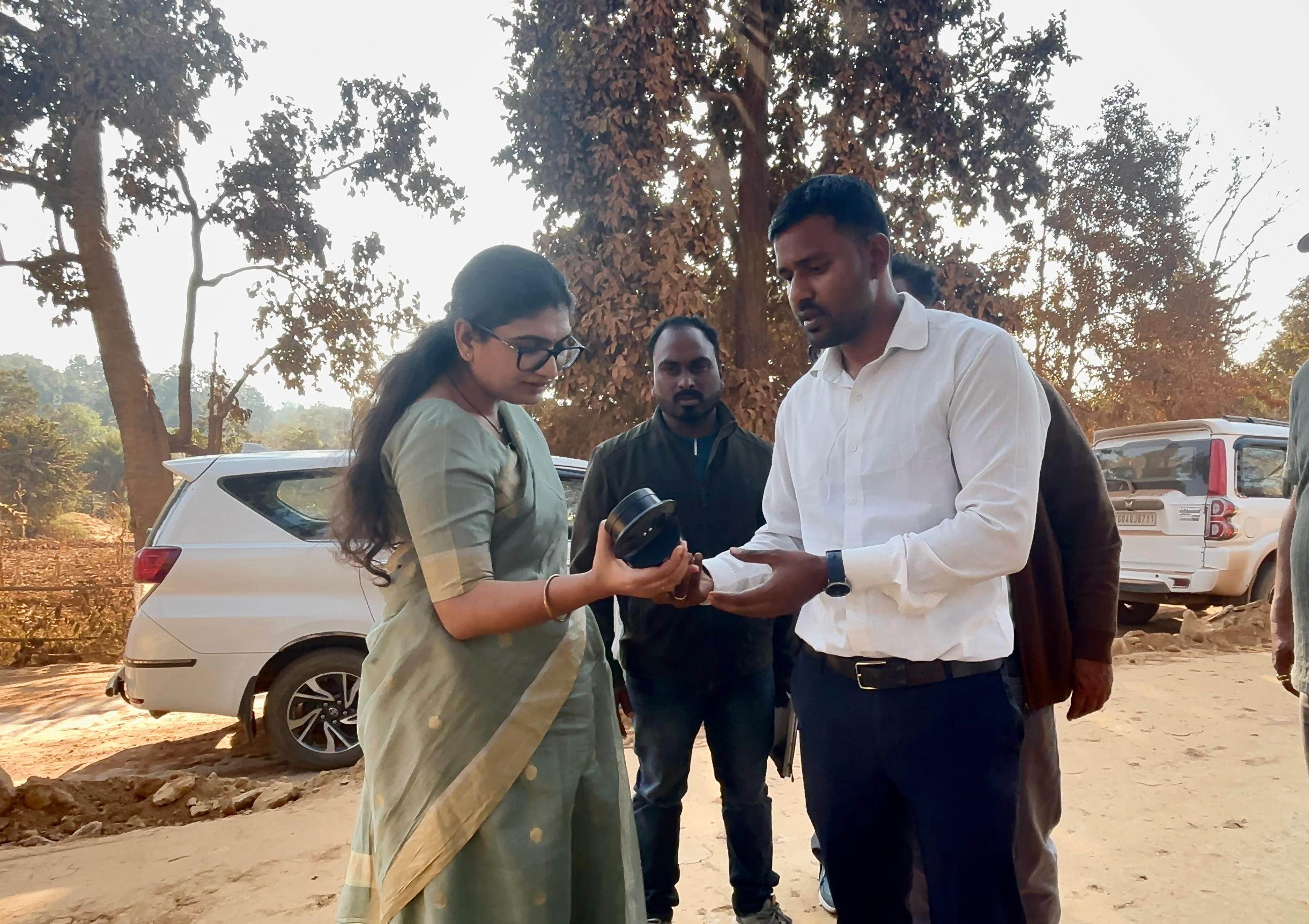 Collector issue ultimatum