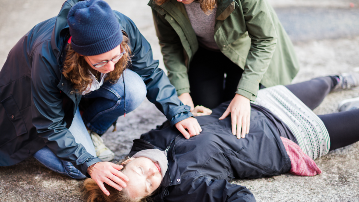 HEART ATTACK SYMPTOMS  HEALTHY PEOPLE GET A HEART ATTACK  HEART ATTACK  HEART ATTACK CAUSES