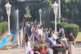 उदयपुर में उमड़े पर्यटक