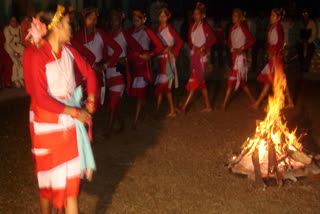 While people have already started swaying to music in discotheques, tourists at North Bengal's Dooars are preparing to welcoming the new year with the beats of Madal drums.