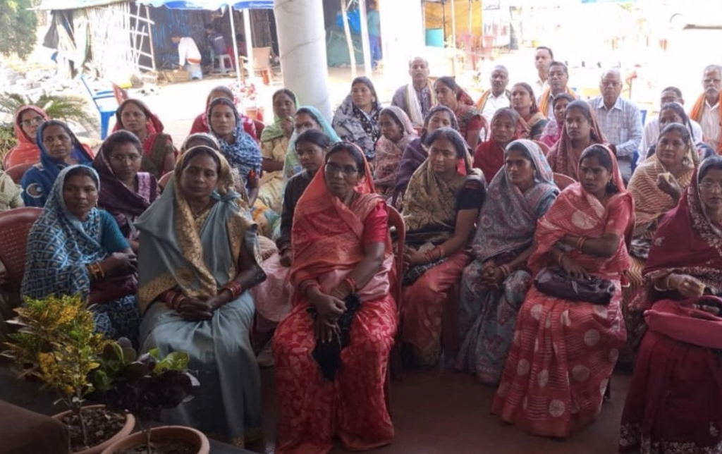 मखाना खेती महिलाओं को दे रहा आत्मनिर्भरता की राह, जिला प्रशासन की मदद से  डबरी से समृद्धि तक का सफर